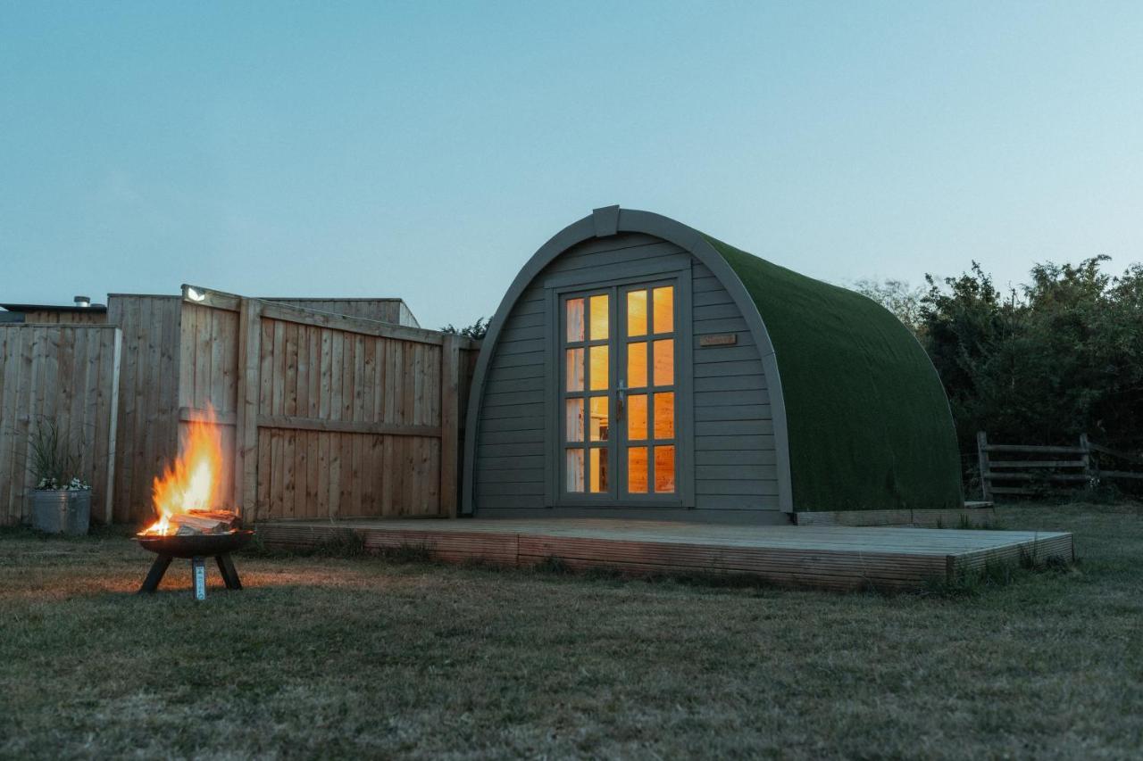 Glamping In Wiltshire The Green Knoll Is A Charm Chippenham  Exteriér fotografie