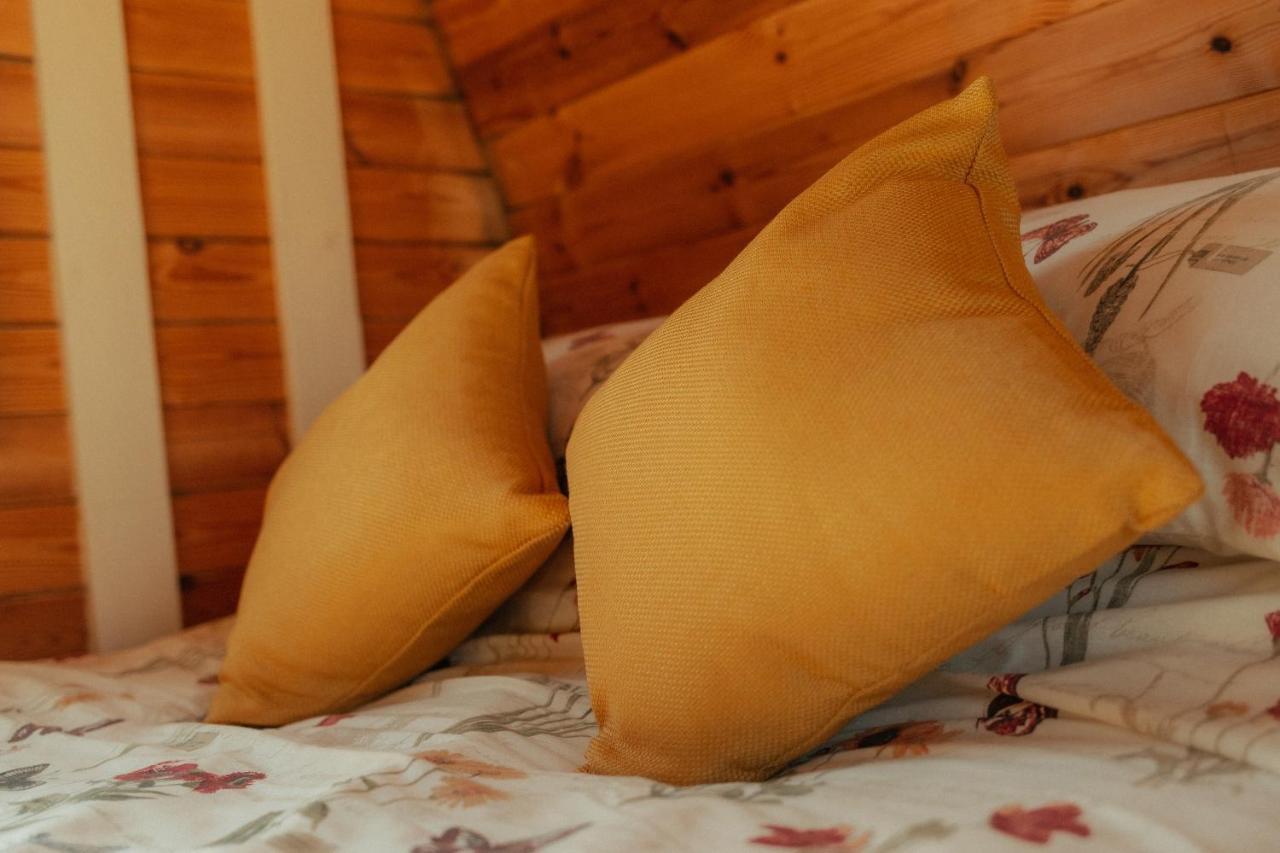 Glamping In Wiltshire The Green Knoll Is A Charm Chippenham  Exteriér fotografie