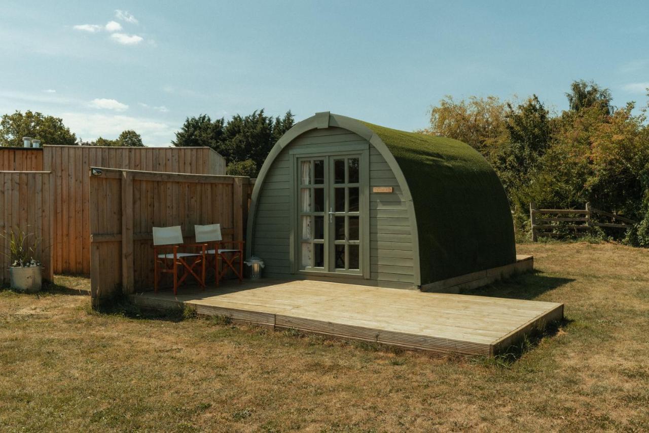 Glamping In Wiltshire The Green Knoll Is A Charm Chippenham  Exteriér fotografie