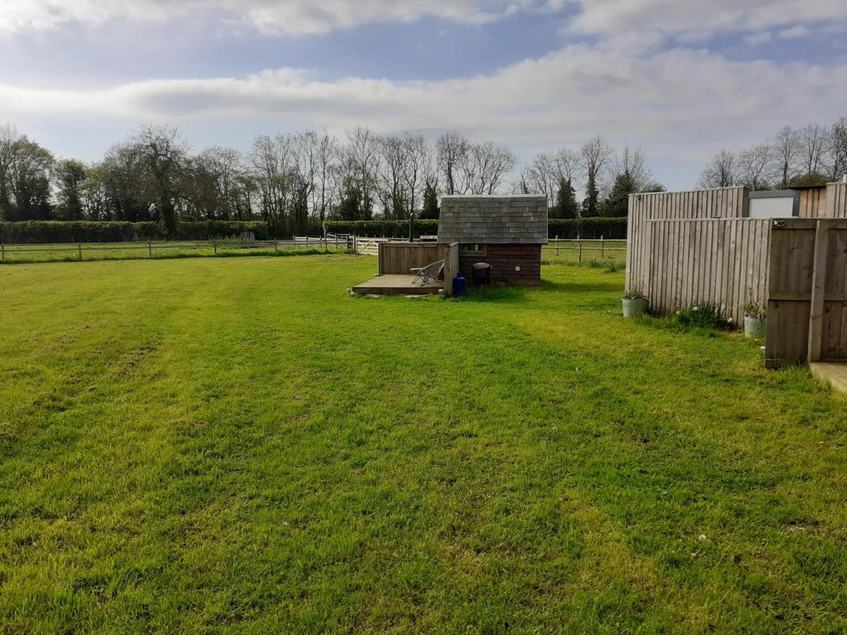 Glamping In Wiltshire The Green Knoll Is A Charm Chippenham  Exteriér fotografie
